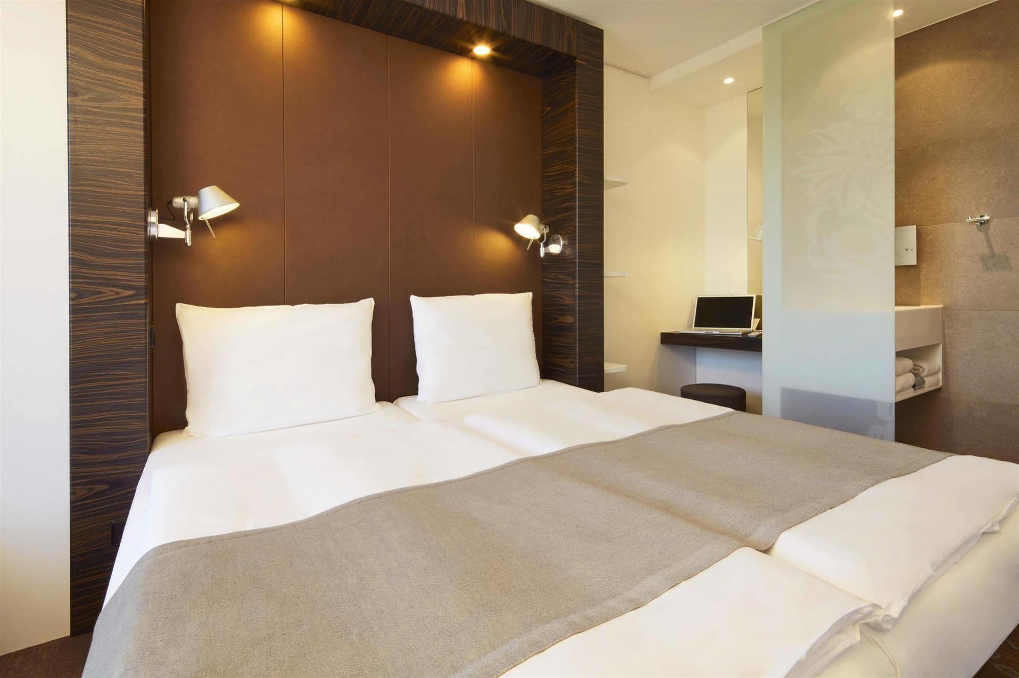 B&B Hotel Koeln-West المظهر الخارجي الصورة
