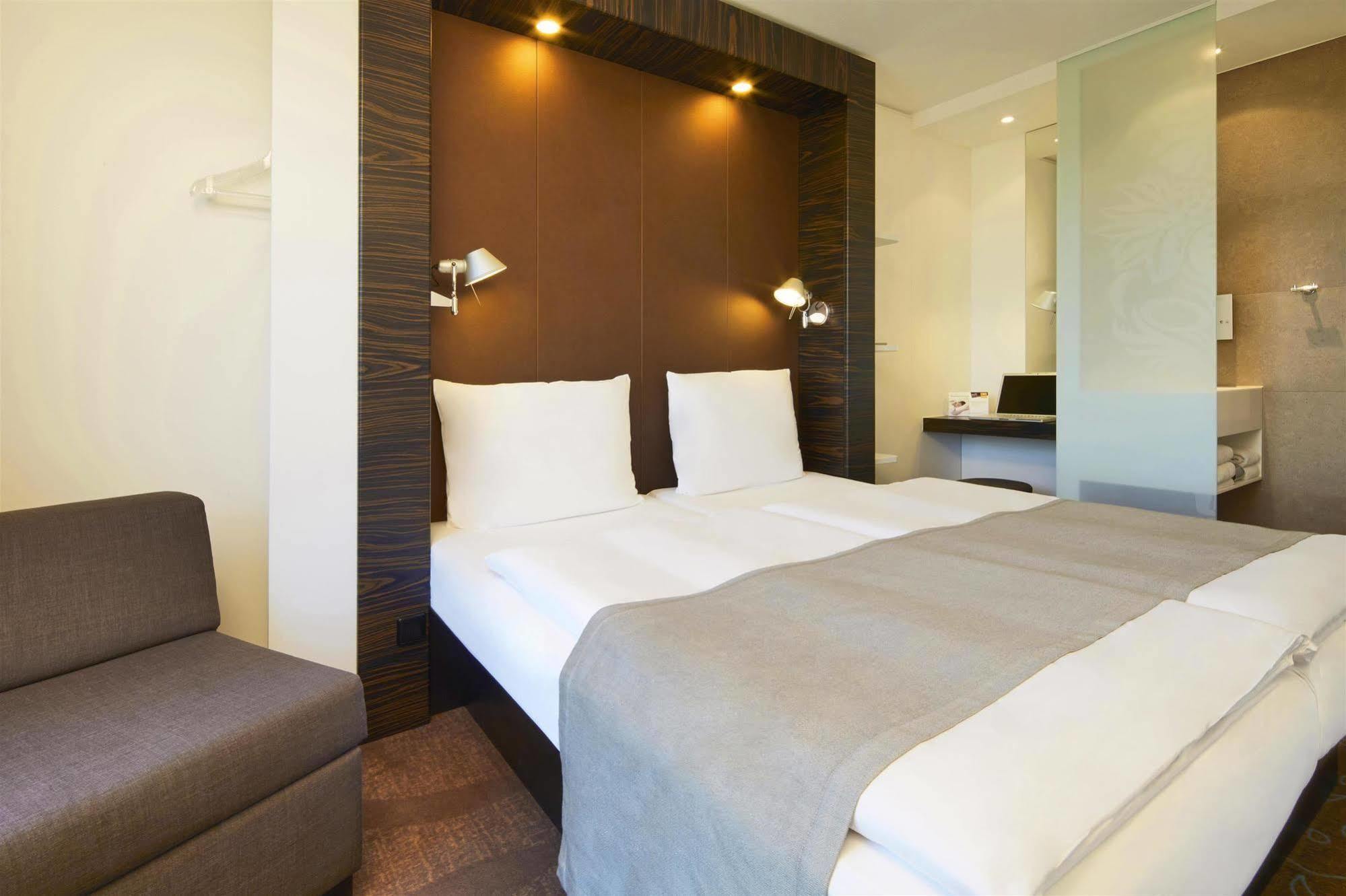 B&B Hotel Koeln-West المظهر الخارجي الصورة